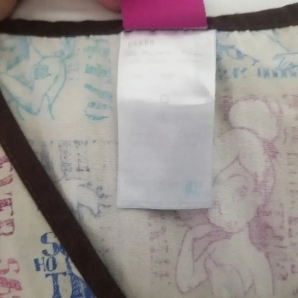 DISNEY scrub size L - Picture 2 of 5